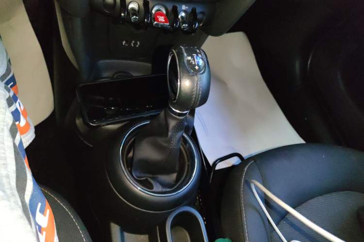 Used  MINI 2016 1.2T ONE Pioneer Edition Five-Door Version
