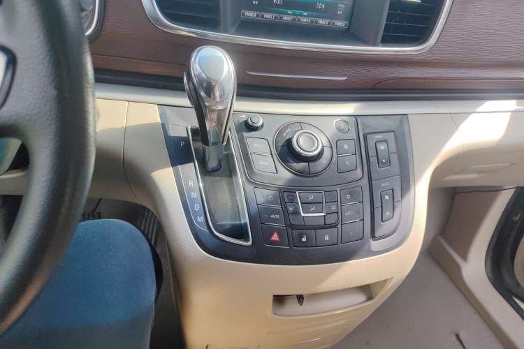 Used Buick GL8 2018 28T Comfort Model China VI Standard
