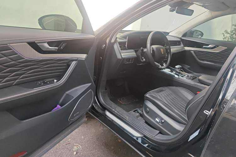 Used Hongqi HS5 2022 Revised Version 2.0T Smart Connect Flagship Edition