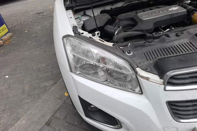 Used Chevrolet Trax 2016 1.4T Manual Two-Wheel Drive Comfort Version with Sunroof