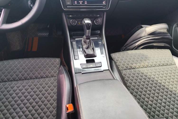 Used Skoda Superb 2018 TSI330 DSG Comfort Edition China VI Standard