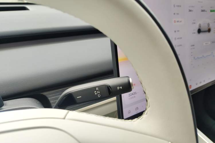 Used ONVO L60 2024 60 kWh All-Wheel Drive
