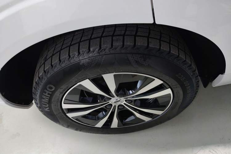 Used Volvo XC60 2023 B5 4x4 Smart Luxury Edition
