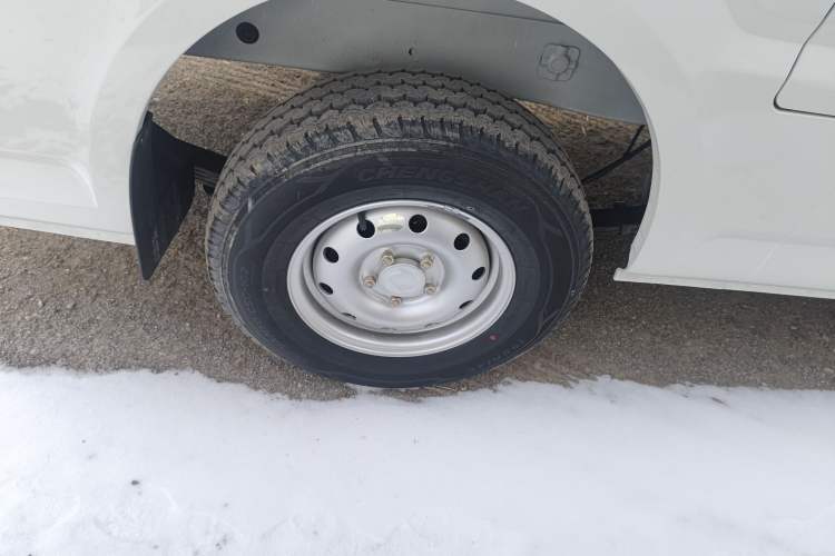 Used Dongfeng Yufeng EM27 2024 EM27L BYD CATL 41.86 kWh
