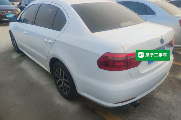 Used Volkswagen Lavida 2013 Revised Classic 1.6L Automatic Fashion Edition
