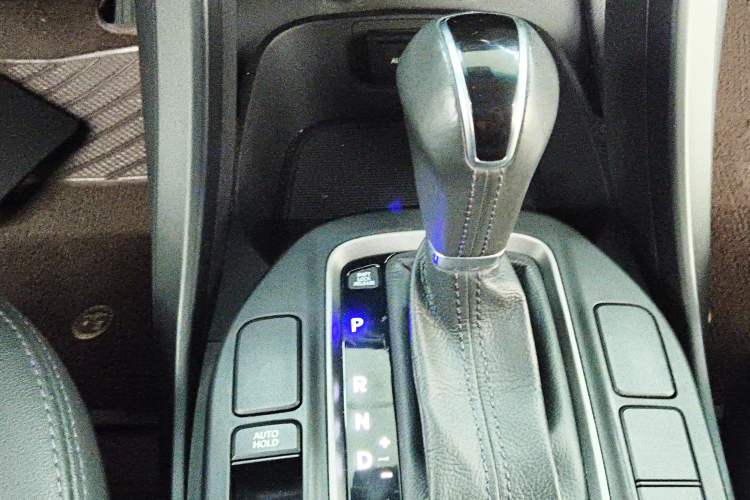 Used Hyundai Santa Fe 2013 2.4L Automatic Two-Wheel Drive Smart Version
