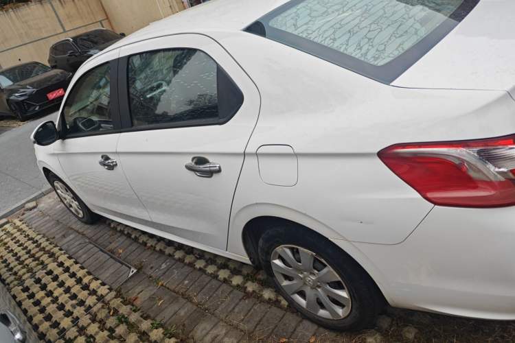 Used Peugeot 301 2016 1.6L Manual Comfort Edition
