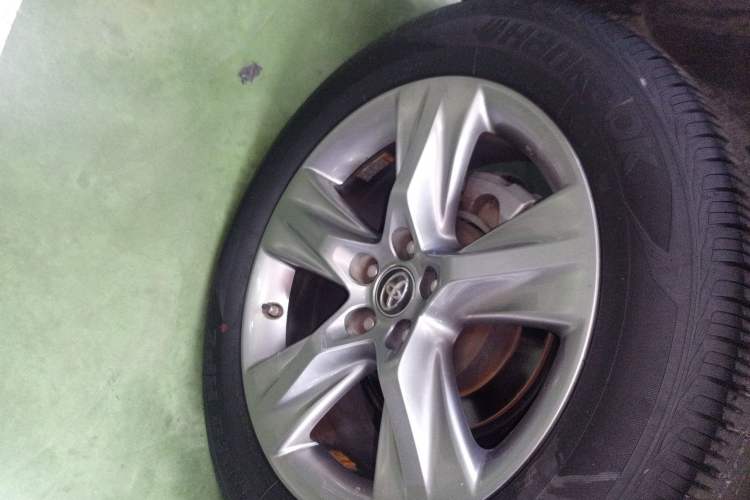 Used Toyota Highlander 2018 2.0T Two-Wheel Drive Luxury Edition 7 Seats China VI Standard
