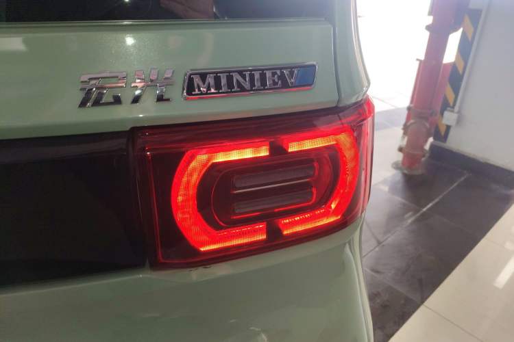 Used Wuling Hongguang MINIEV 2022 Macaron Premium Model – Lithium Iron Phosphate
