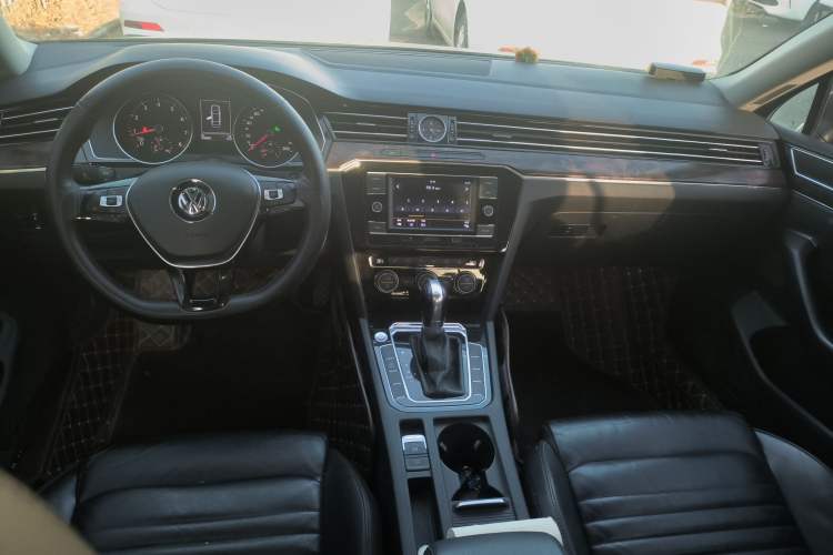 Used Volkswagen Magotan 2018 Facelift 330TSI DSG Luxury Model