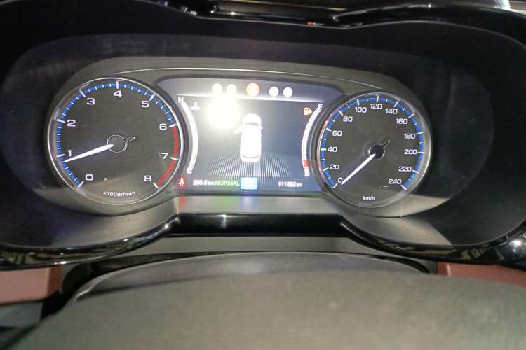 Used GAC Trumpchi GS8 2017 320T Two-Wheel Drive Luxury Smart Connectivity Version (7 Seats)
