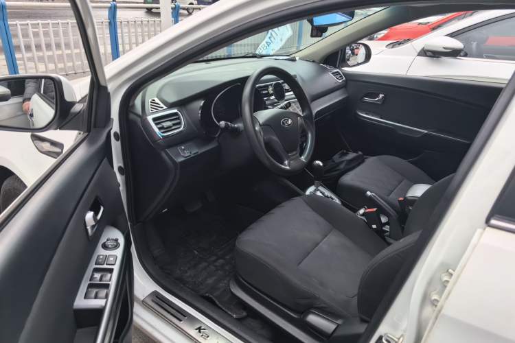 Used Kia K2 2015 Sedan 1.4L Automatic GLS