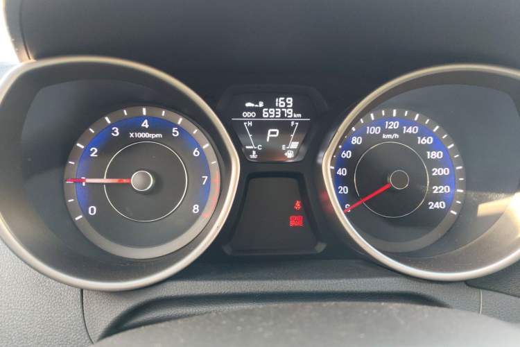 Used Hyundai Elantra 2015 1.6L Automatic Fashion Model