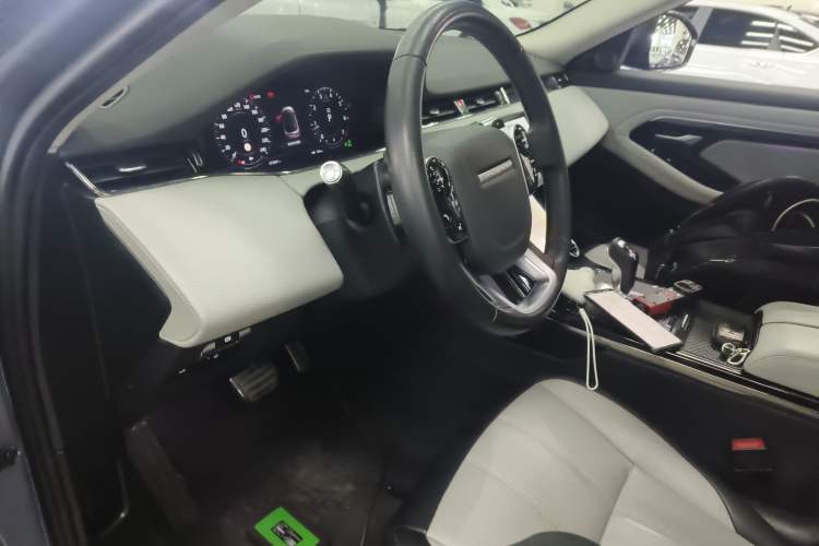 Used Land Rover Range Rover Evoque 2020 249 PS R-DYNAMIC S First-Edition Sport Custom Edition
