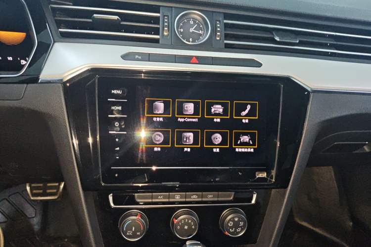 Used Volkswagen Magotan 2025 Zhongxiang Version 280TSI DSG Comfort Edition