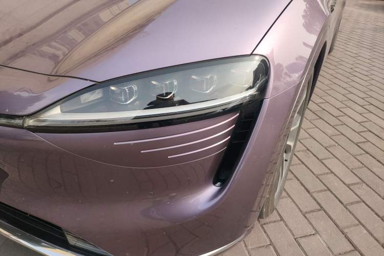 Used Hima Luxeed R7 2024 All-Electric 736 km Ultra
