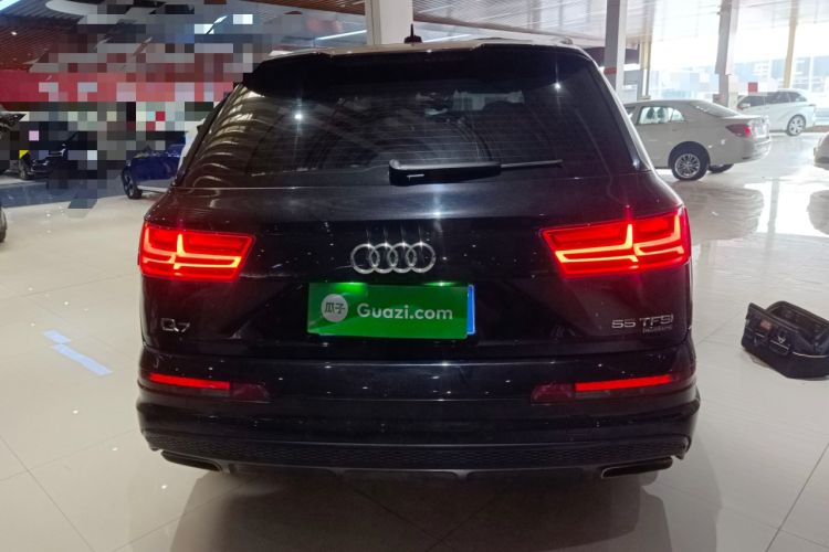 Used Audi Q7 2018 40 TFSI Comfort Model
