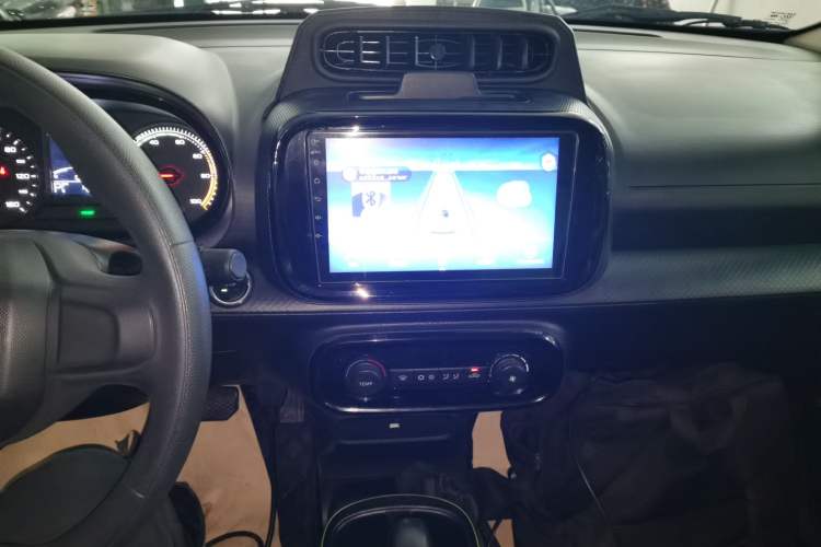 Used Roewe Clever 2021 302 km New Four-Seater Super-Efficient Version