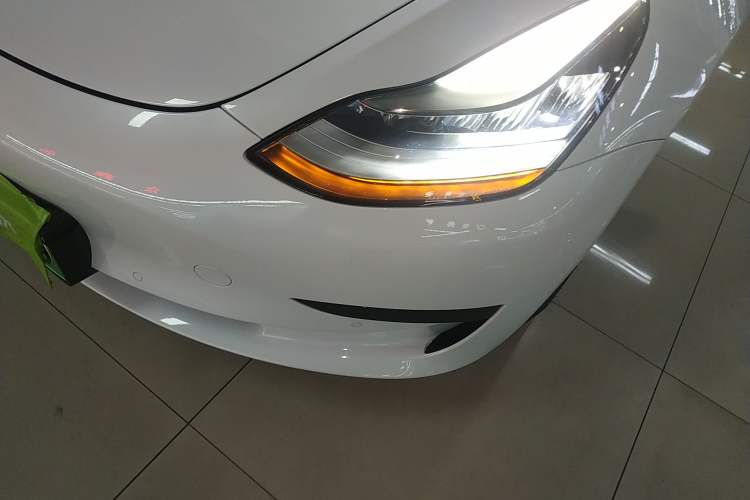 Used Tesla Model 3 2019 Standard Range Rear-Drive Upgraded Version
