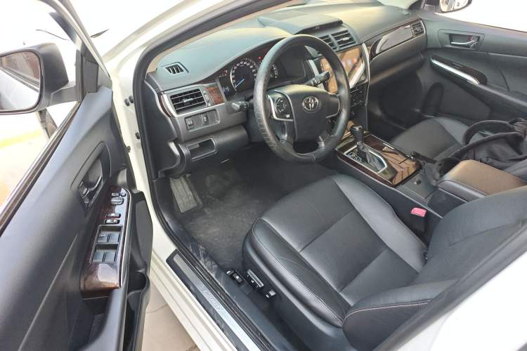 Used Toyota Camry 2016 2.0G 10th Anniversary Leading Edition