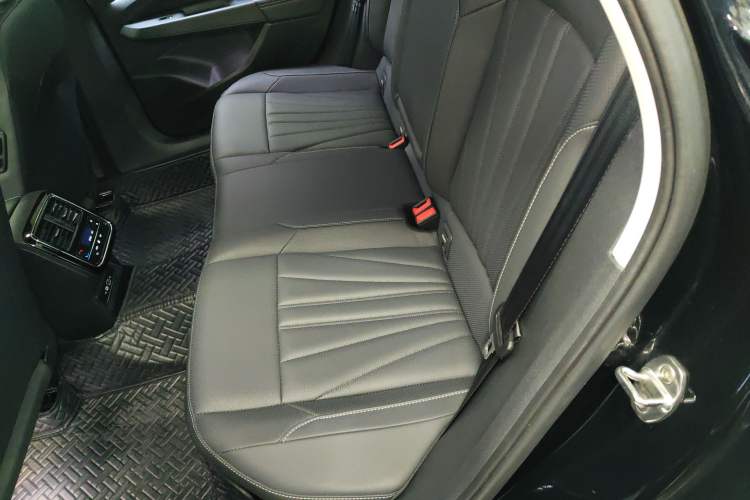 Used Volkswagen Passat 2025 Outstanding Model 330TSI Starry Elite Edition