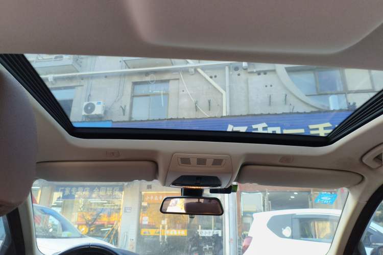 Used BMW 5 Series 2017 525Li Leading Model
