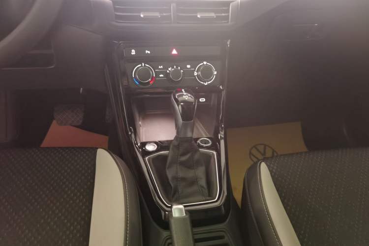 Used Volkswagen Tacqua 2023 200TSI DSG Joy-Connect Edition
