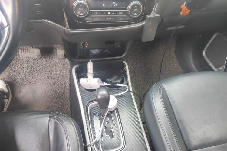 Used Mitsubishi Outlander 2019 2.0L Two-Wheel Drive Comfort Edition 5 Seats China V Standard