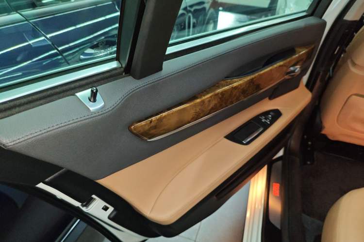 Used BMW 7 Series 2013 740Li Luxury Model
