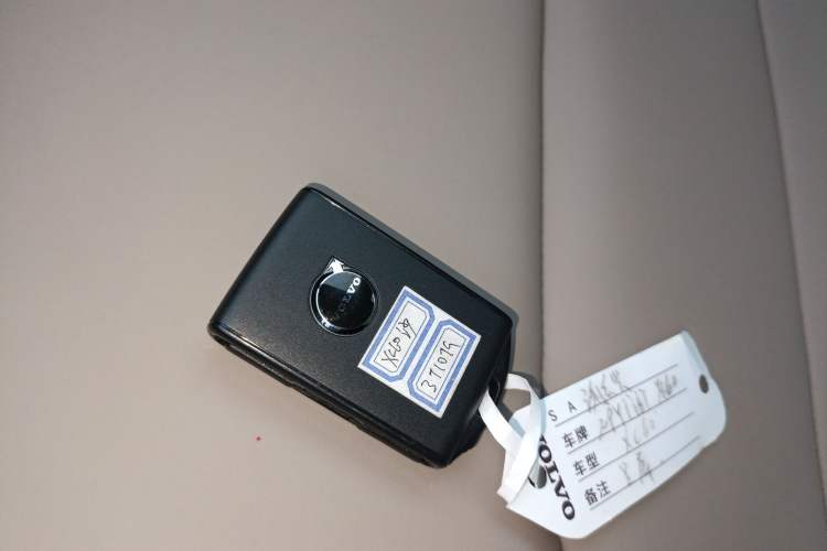 Used Volvo XC60 2026 B5 4x4 Smart Luxury Edition