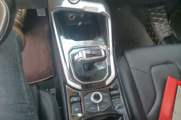 Used Haval H6 2017 Blue Label 2.0T Automatic Two-Wheel Drive Smart Edition
