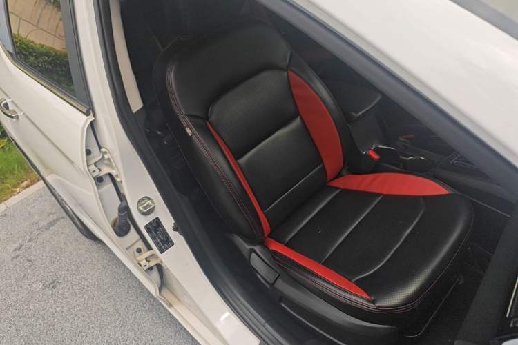 Used Hyundai Elantra 2016 1.4T Dual-Clutch Xuan Dong · Dynamic Version