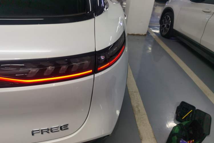 Used VOYAH FREE 2025 318 318 km Rear-Drive Touring Edition
