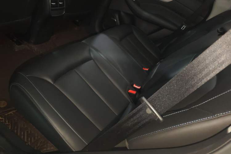 Used Roewe RX5 2022 330TGI Automatic National Style Edition
