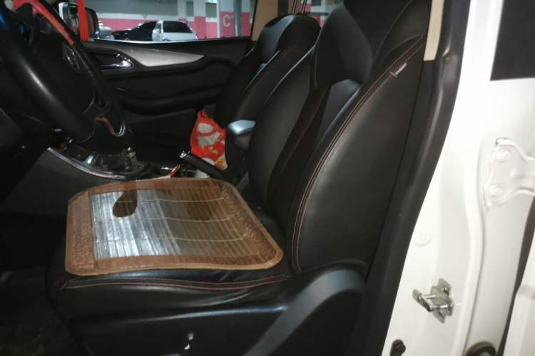 Used Baojun 560 2015 1.8L Manual Luxury Model