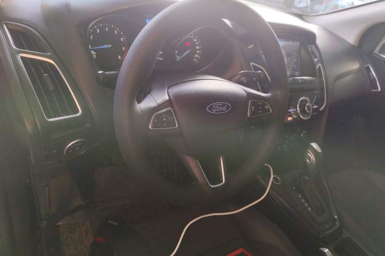 Used Ford Focus 2015 Hatchback 1.6L Automatic Fashion Edition