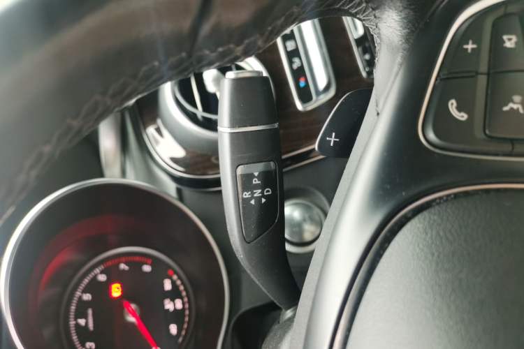 Used Mercedes-Benz GLC 2019 GLC 260 L 4MATIC Dynamic Model
