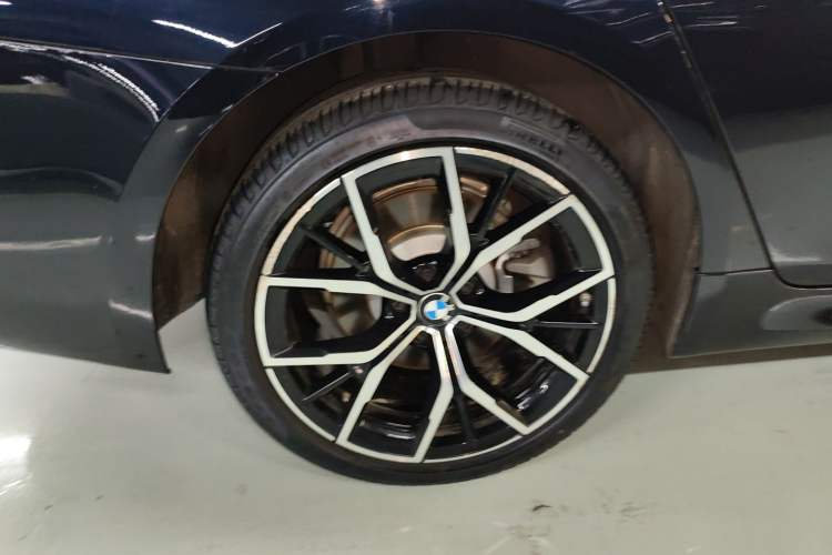 Used BMW 5 Series 2021 530Li Luxury Edition M Sport Package
