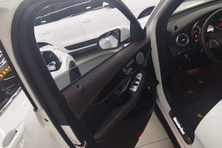 Used Mercedes-Benz GLC 2018 GLC 260 4MATIC Dynamic Edition
