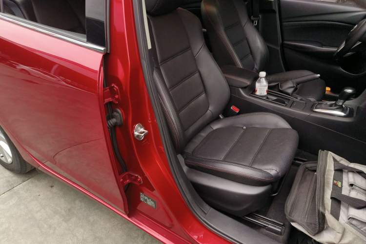 Used Mazda Atenza 2014 2.0L Blue Sky Luxury Edition
