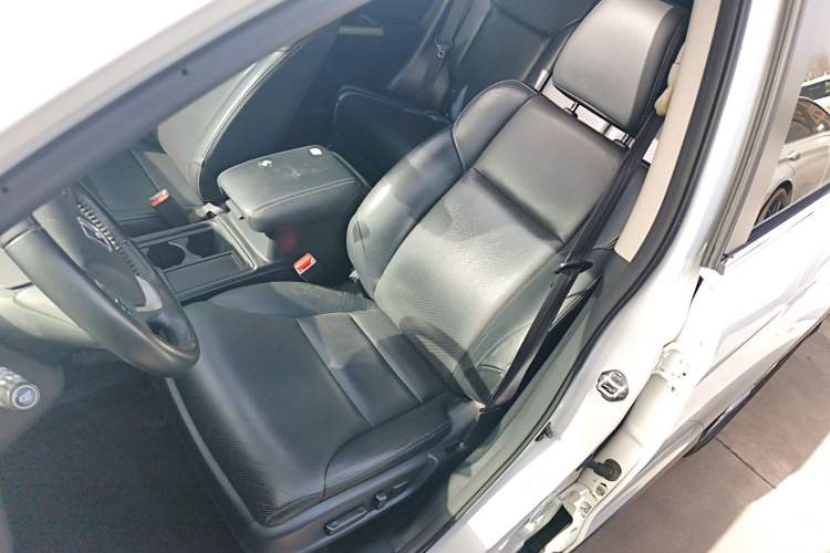 Used Honda CR-V 2015 2.4L two-wheel drive luxury version
