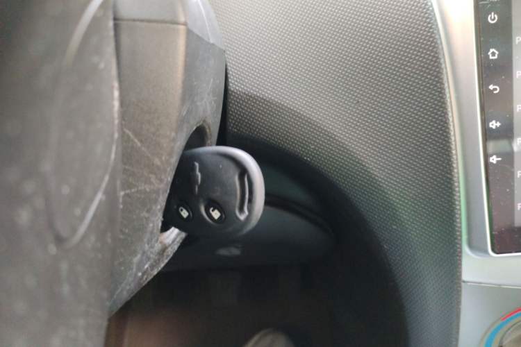 Used Chevrolet Sail 2013 Sedan 1.2L Manual Fashionable Happiness Edition
