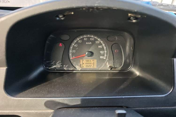 Used Wuling Zhiguang 2015 1.2L Practical LS-I Model
