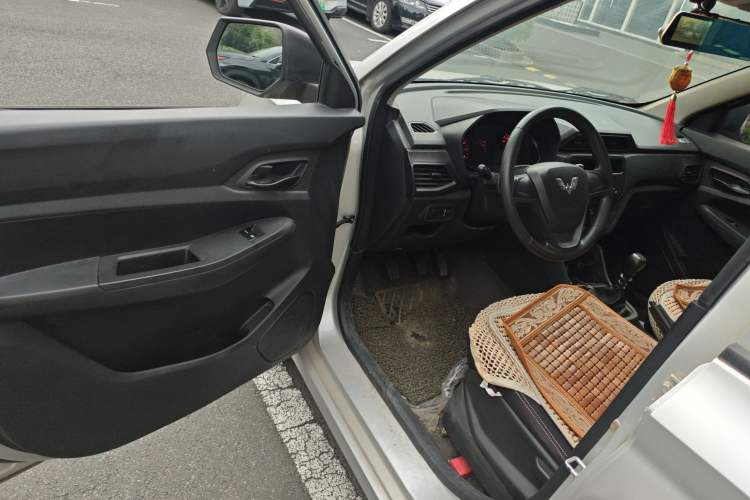 Used Wuling Hongguang 2018 1.5L S Standard Version L2B