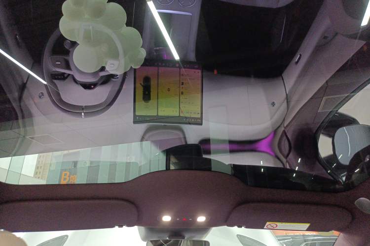 Used  YU7 2025 Ultra-Long Range All-Wheel Drive Pro Version