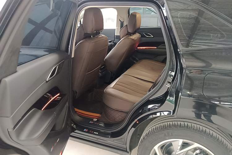 Used Hongqi HS3 PHEV 2025 Model 117km Jingwei Edition