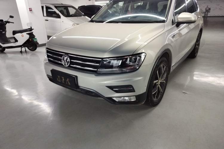 Used Volkswagen Tiguan L 2019 330TSI Automatic Two-Wheel Drive Smart Luxury Version China V Emission Standard