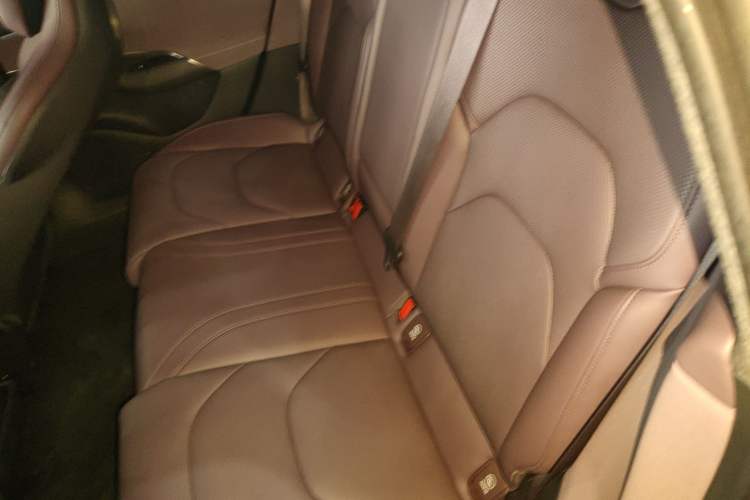 Used  SU7 2024 Rear-Drive Ultra-Long Range Advanced Pro-Level Intelligent Driving Version
