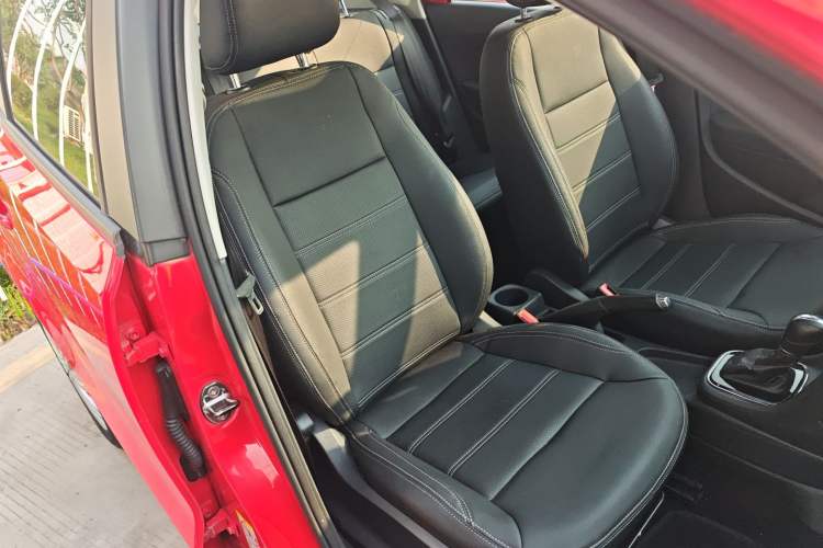 Used Volkswagen Polo 2016 1.6L Automatic Comfort Model