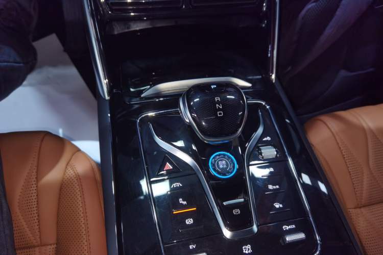 Used BYD Tang New Energy 2023 DM-i Champion Edition 112KM Prestige Model